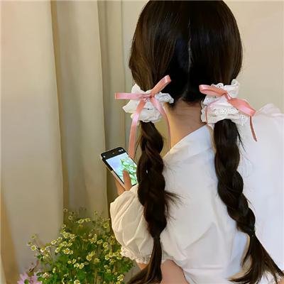 雏燕鸣春